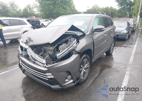 2018 Toyota Highlander Le Plus from USA, damaged, VIN 5TDBZRFH2JS912871